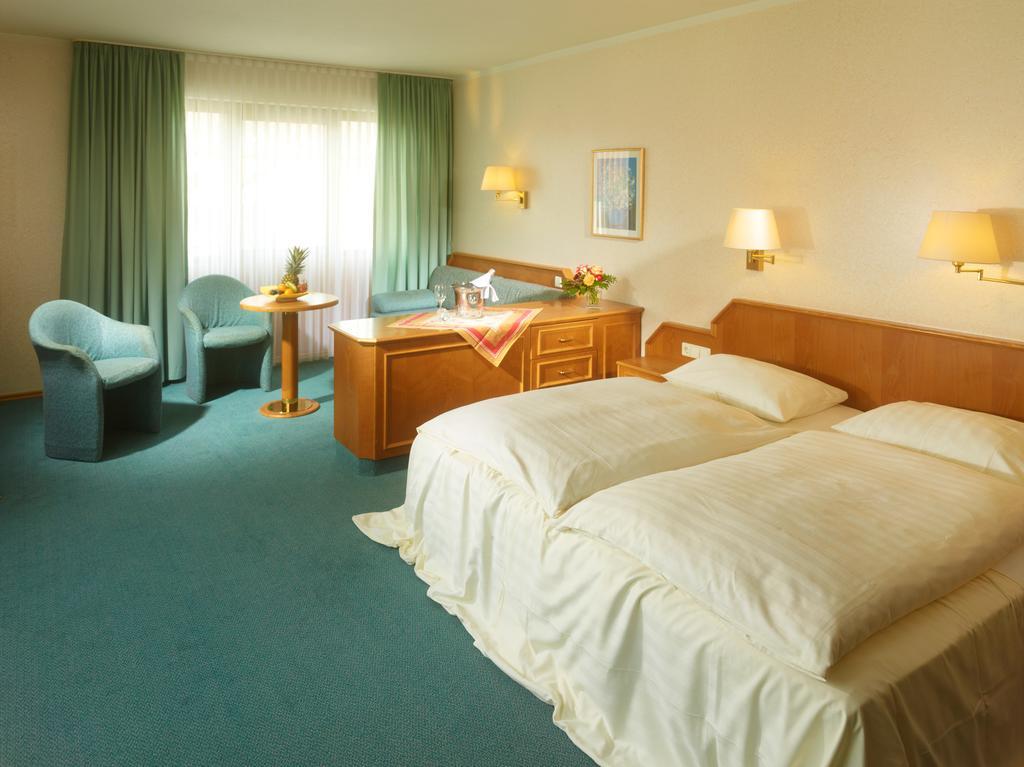 Hotel Loesch Pfaelzer Hof Romerberg Pokoj fotografie