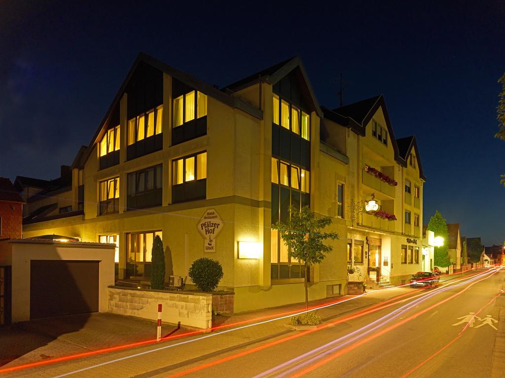 Hotel Loesch Pfaelzer Hof Romerberg Exteriér fotografie